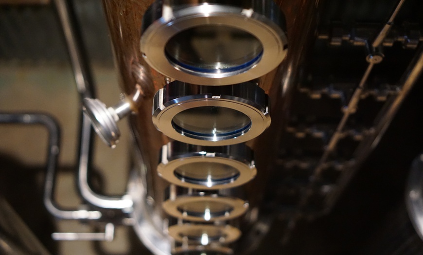 Image 2: Enjoy Distillery Tour & 5 Spirit Tasting + Souvenir Pin 