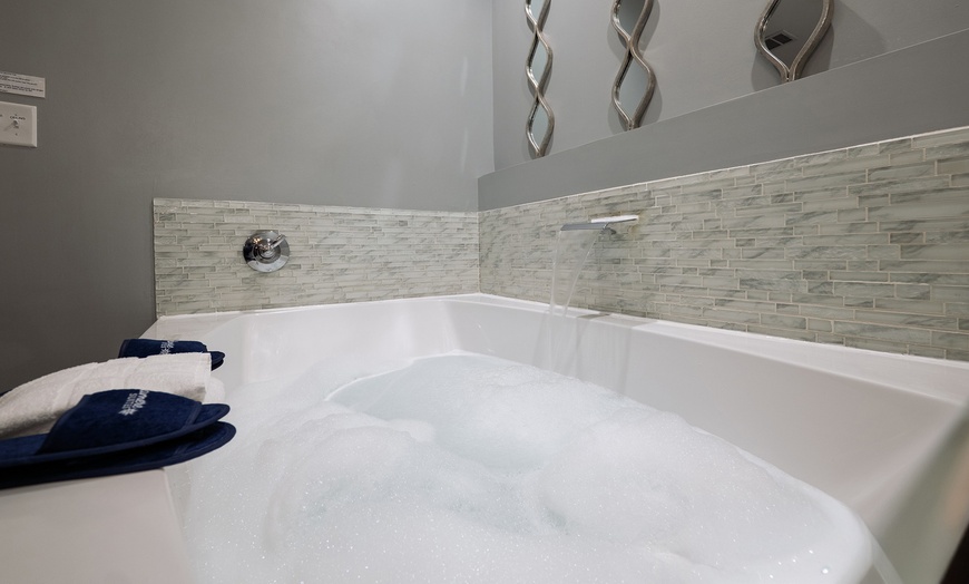Image 16: Private, In-Room Swimming Pools at Belamere Suites Hotel