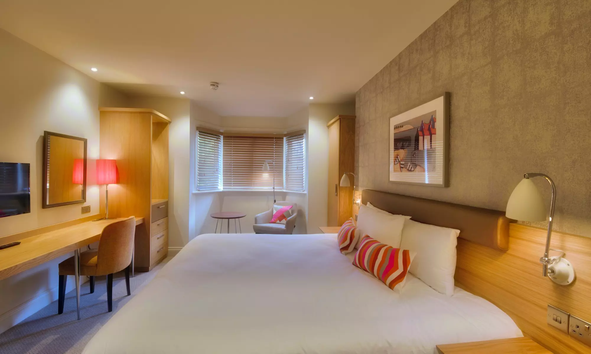 Bournemouth: One-Night Stay with Breakfast & Prosecco