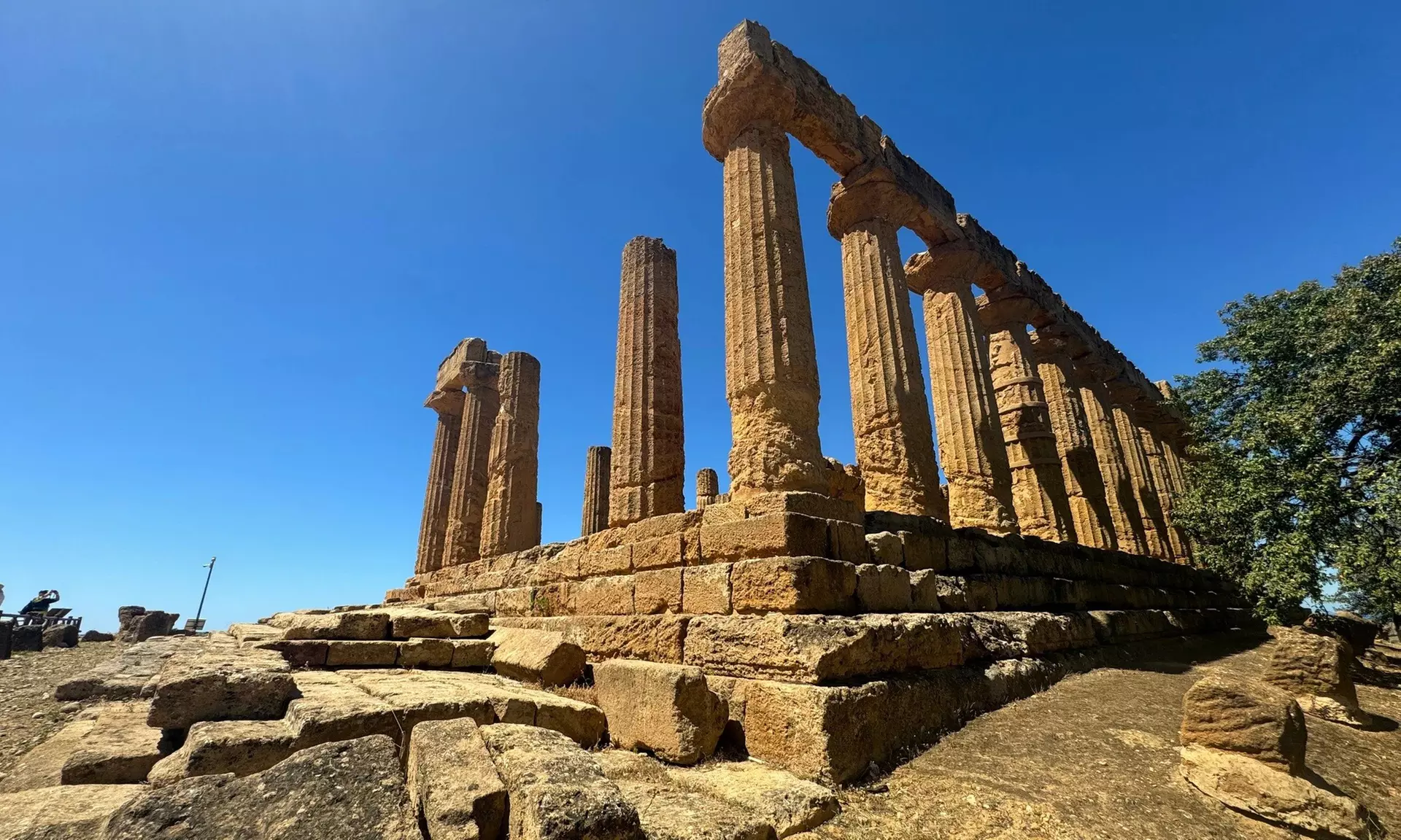 ✈ Sicily Road Trip with Flights, Car & Stay