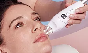 Tratamiento facial reafirmante mecánico con velo de colágeno o purificante de alginato para una persona al 50%