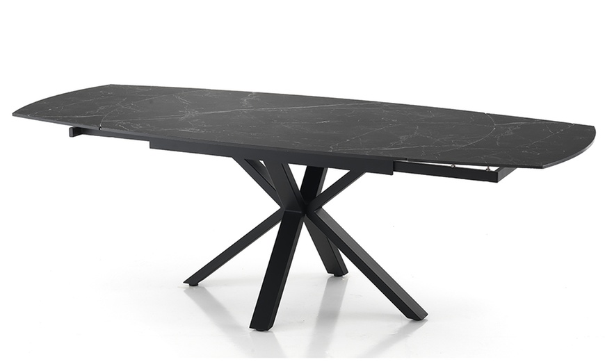 Image 43: Verlengbare tafel in model naar keuze van het merk Oresteluchetta