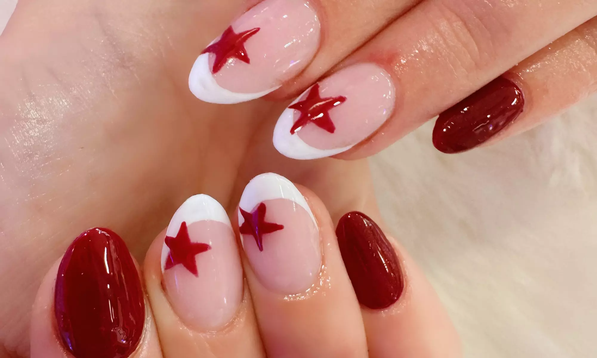 Offrez à vos ongles une touche d'élégance et de couleur