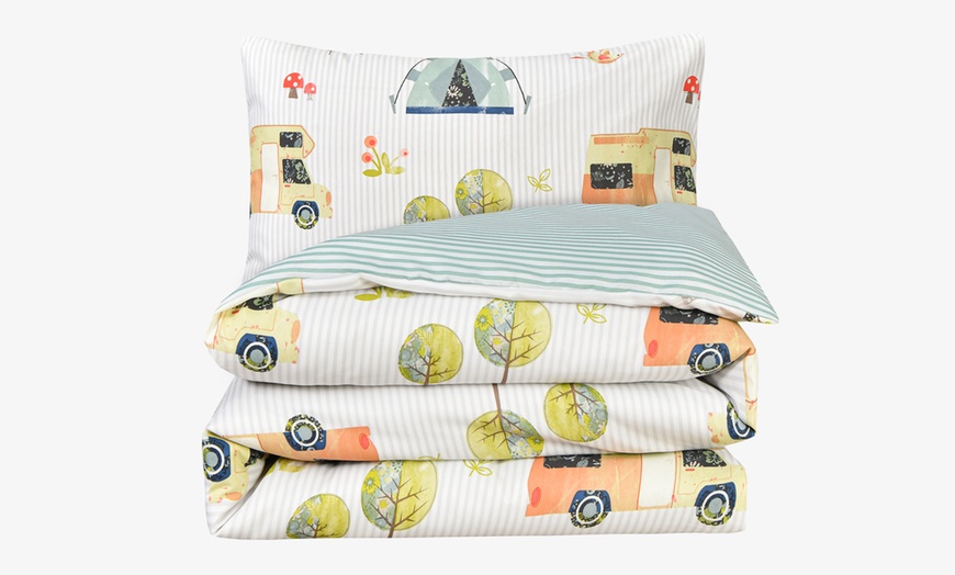 Image 2: Luxury Soft Reversible Camping Retreat Duvet Cover and Pillowcases
