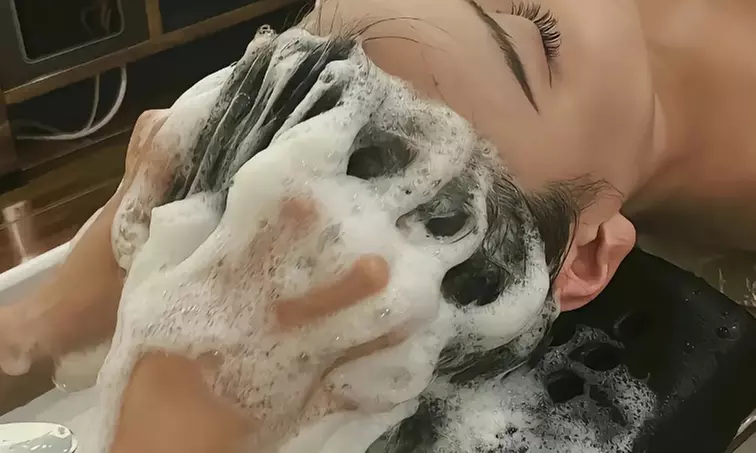 Up to 42% Off on Salon - Scalp Care at Umi3 Head and scalp Spa
