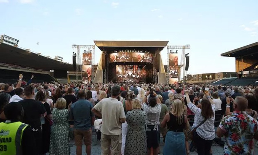 Image 11: Up to 30% Off on Indie & Rock Stadium Show