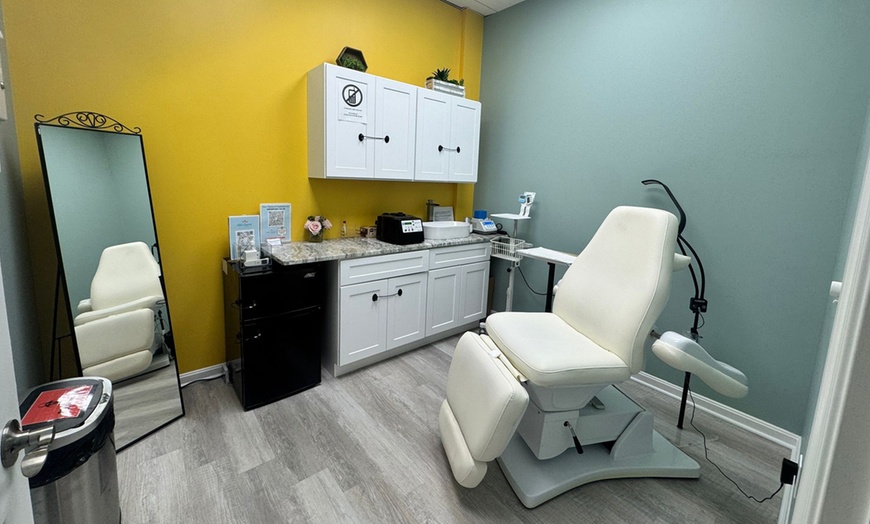 Image 5: Erase Fine Lines & Rejuvenate Your Appearance w/ Botox Packages 
