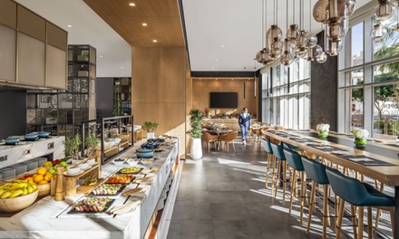 1 child: 4* BBQ Night buffet with soft drinks - Gourmetbar & Restaurant @ Novotel Healthcare City