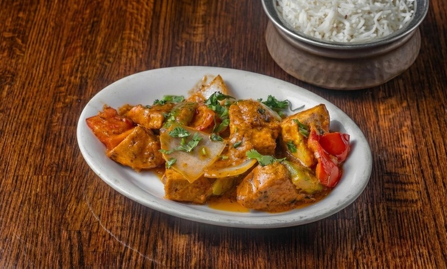 Image 5: Authentic Indian Flavors: Food & Drink Experience