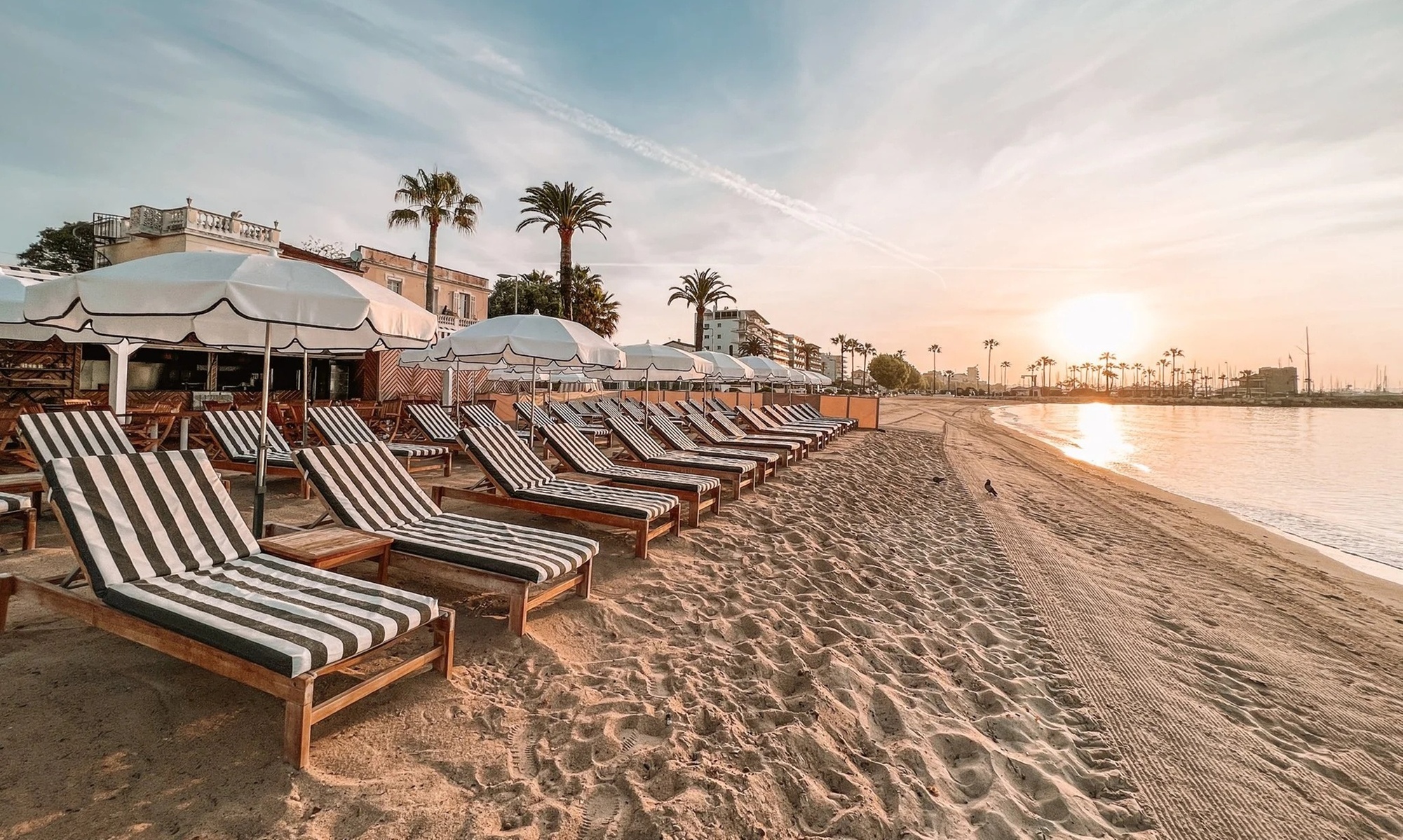 Journée en plage privée au Restaurant Plage Les Cabines