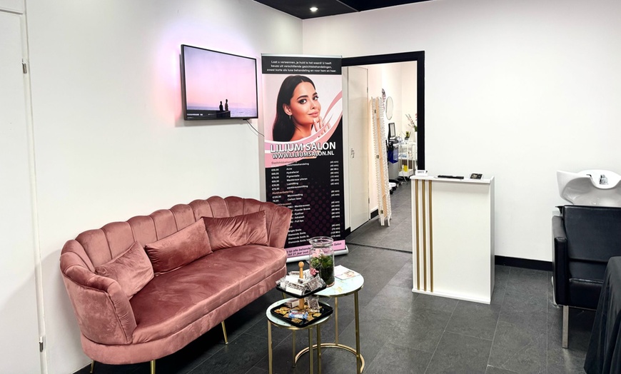 Image 3: Zachte, natuurlijke lipkleur met lipcontour permanente make-up