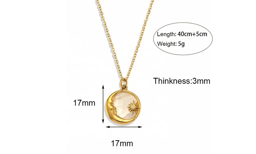 Image 7: Collar chapado en oro de 18K con colgante de luna de perla
