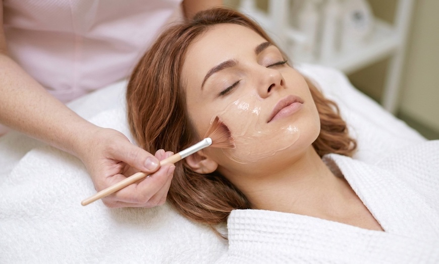 Image 2: VI Chemical Peel: Erase Sun Damage, Fade Pigmentation