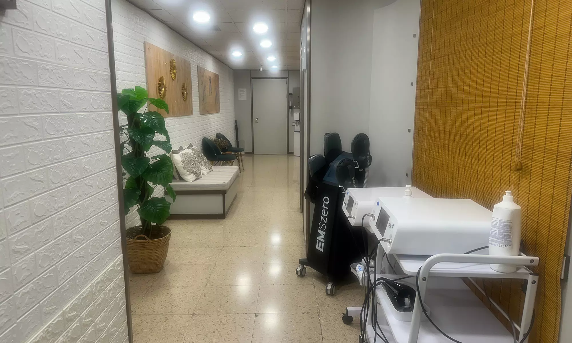 Reduce la grasa con hasta 2 sesiones de criolipólisis y EMSculpt