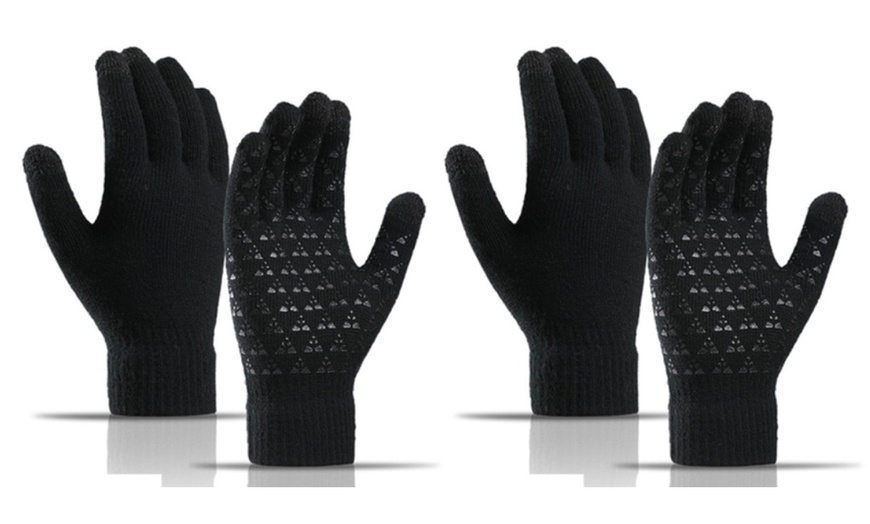 Image 8: Warm Knit Touchscreen Gloves