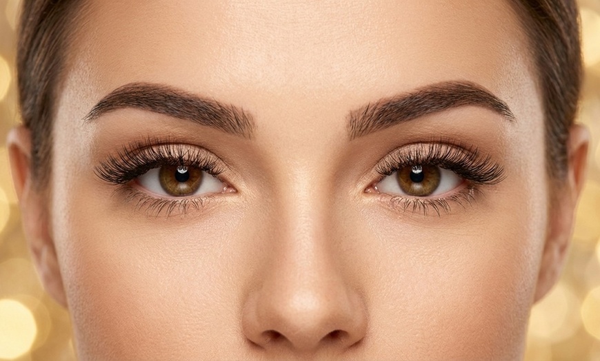 Image 2: Hand-Crafted Hybrid Lash Extensions & Brow Tint for Enhanced Beauty