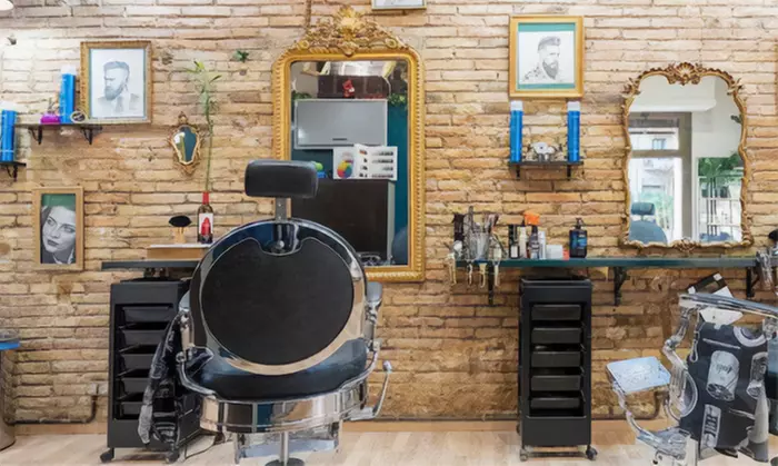 Sesión de peluquería con lavado, corte, secado y opciones de tinte