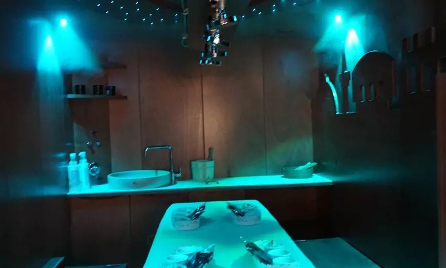 Image 5: Spa privado de 30 minutos para 2 con facial Flax o masaje y copa 