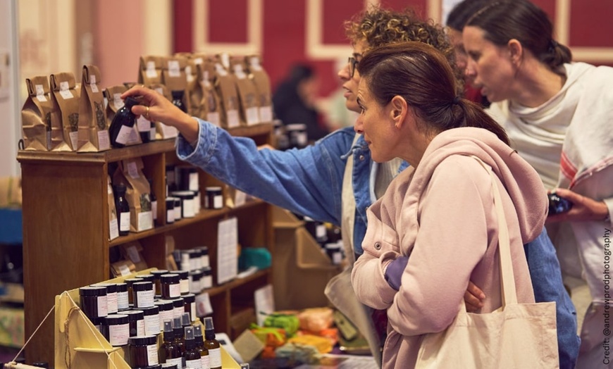 Image 4: Ticket to OM Yoga Show 2025: Discover a Transformative Journey