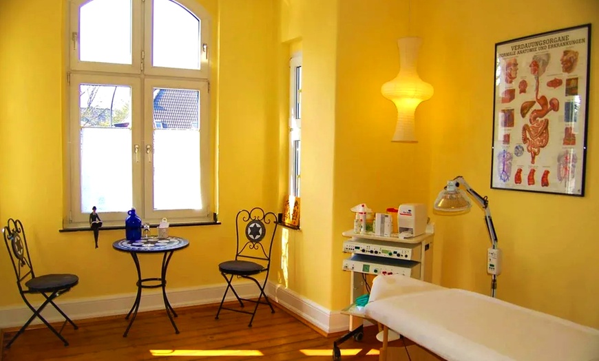 Image 3: 10- oder 16 Punkte Hyaluron-Lifting mit innovativer BAP-Technik