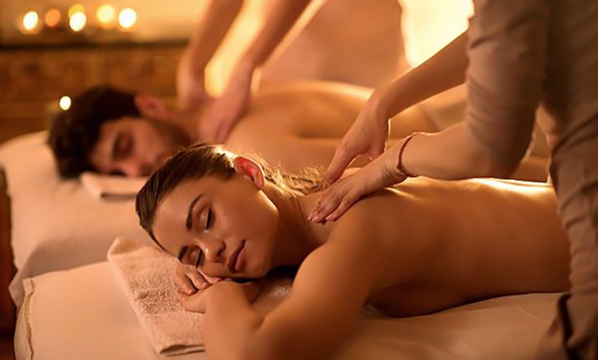 Image 1: Offrez-vous une parenthèse détente avec un modelage californien