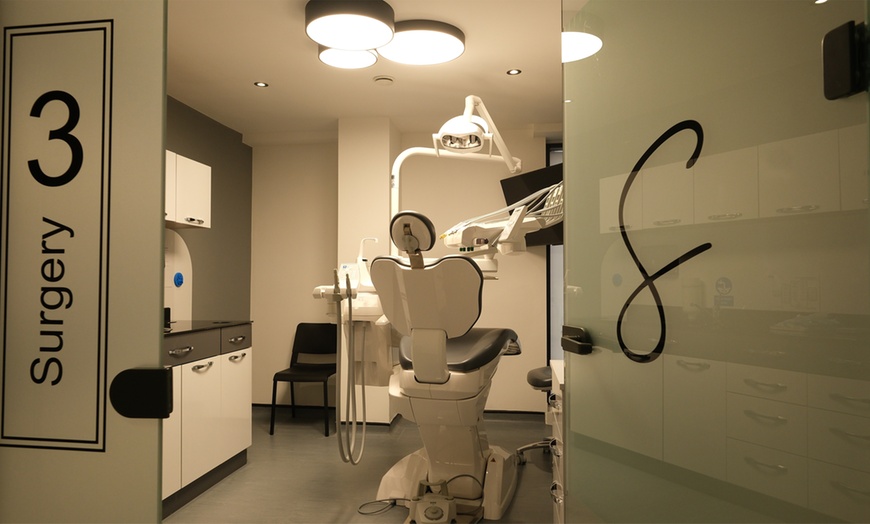 Image 5: Get New Patient Dental Check Up & X Ray w/ Optional Air Flow Polish