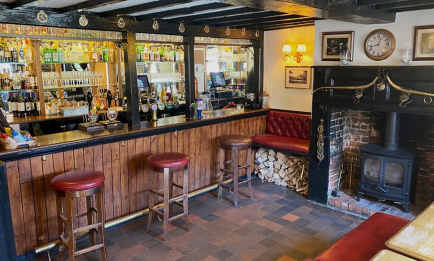 Image 7: For 1, 2 or 4 People: 2-Course Meal with Beer or Wine