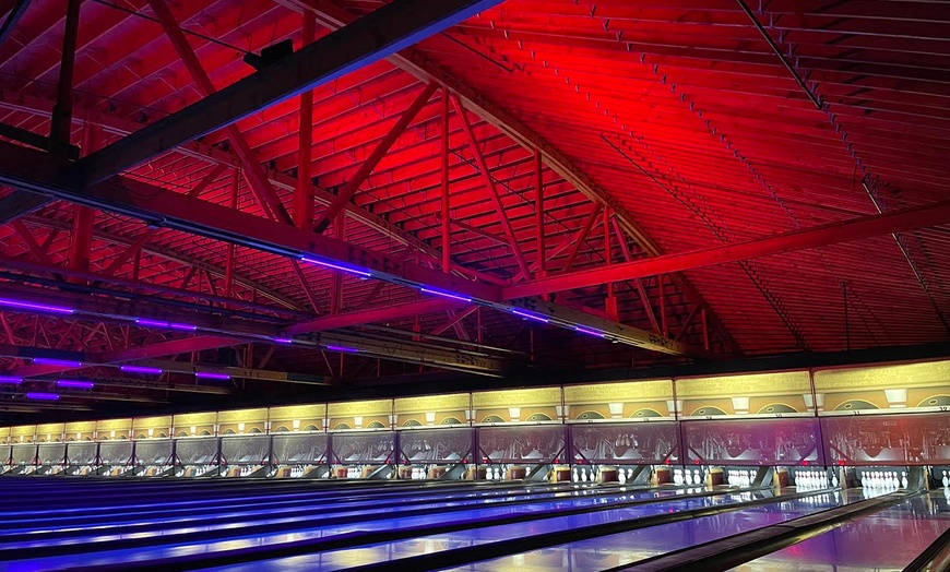 Image 12: Bowling Fun at Suburbanite Bowl – Classic & String Bowling
