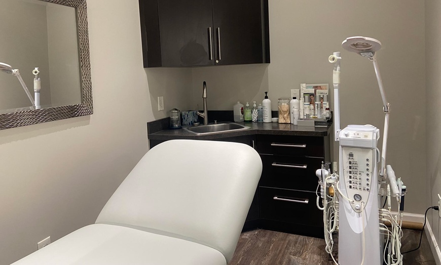 Image 3: 6 Laser Hair Removal Sessions for Every Area Size – Smooth Skin Awaits
