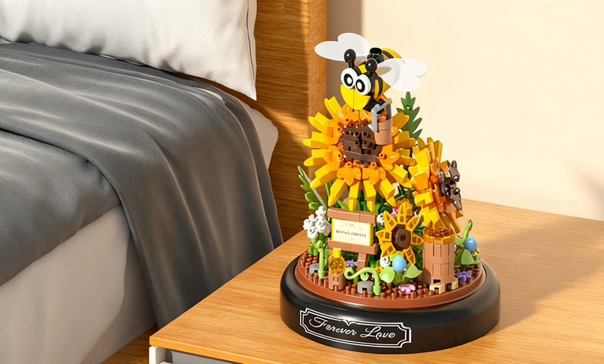 Image 2: LEGO Inspired Insect-Themed Potted Plant Building Blocks Set