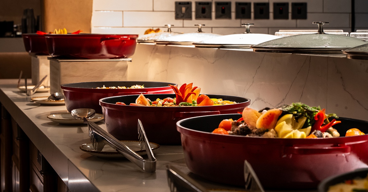 Saturday Night Dinner Buffet With 2 Beverages For 1 Child And More Saturday Night Dinner Buffet With 2 Beverages For 1 Child And More