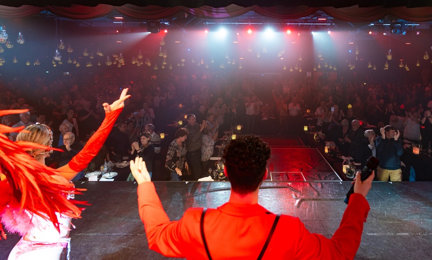 Image 7: Quand le show rencontre la gastronomie au Kabaret Champagne Music Hall