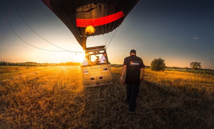 Image 2: Vol en Montgolfière