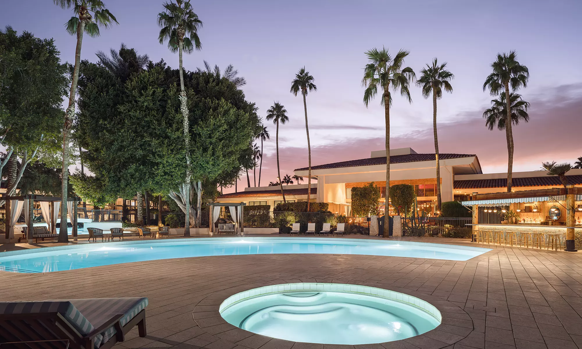 Stay at 4-star The Scott Resort & Spa in Scottsdale, AZ. Indulge in a Day by the Pool or Treat Yourself to a Spa Day!