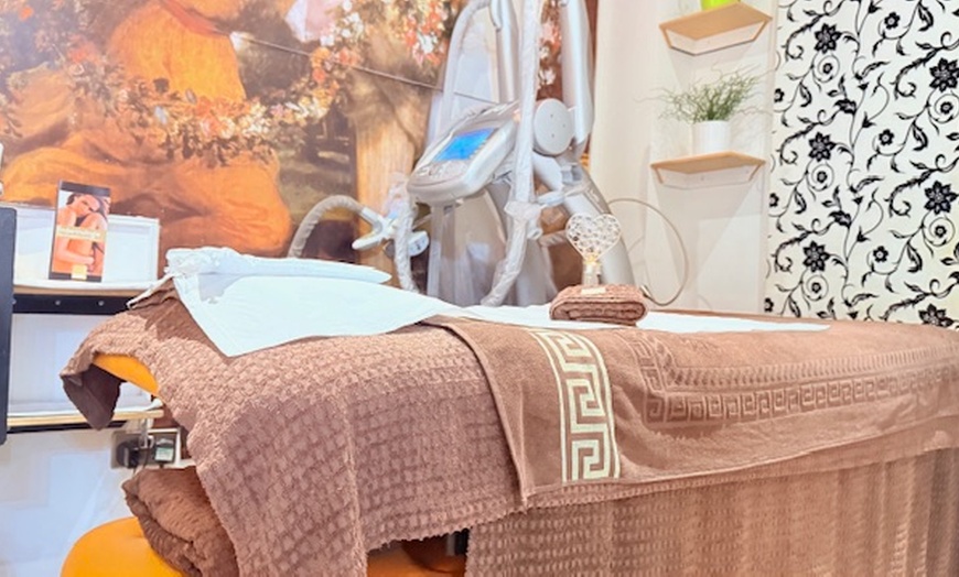 Image 3: Couples Massage or Solo Massage Experience – 30 or 60 Minutes