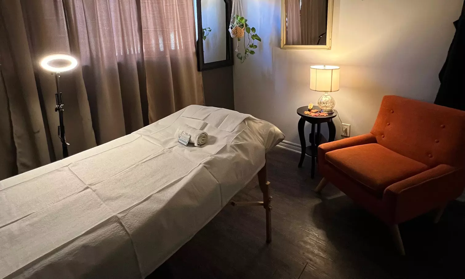 Women's Bikini, Brazilian, or Full Face Wax Available