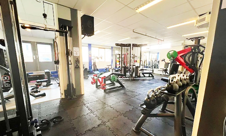 Image 4: Krachtige groepslessen voor een energiek en fit leven