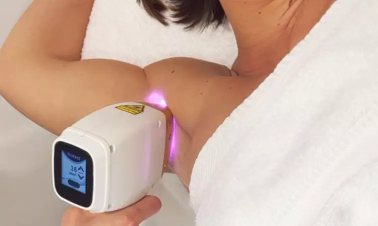 Révélez la douceur de votre peau : 3 séances d'épilation laser avec JFG Clinic (jusqu'à 74% de remise) - Primary Image