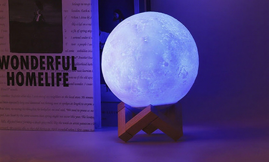 Image 1: Mondlampe mit Farbwechsel, Fernbedienung und Ständer