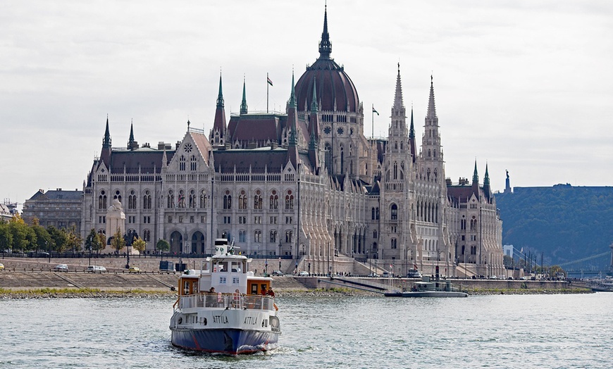 Image 1: Budapest: 2-3 Nächte mit Frühstück, Parken & Late Check-Out