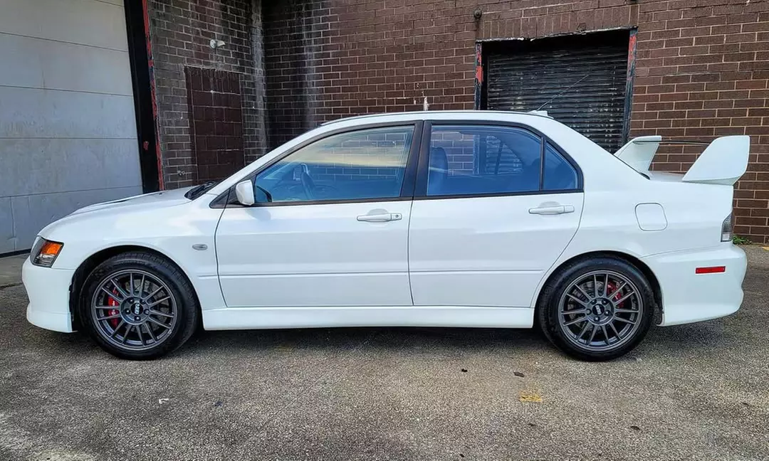 Rajdowe emocje: przejazdy jako kierowca lub pasażer wyścigowych aut