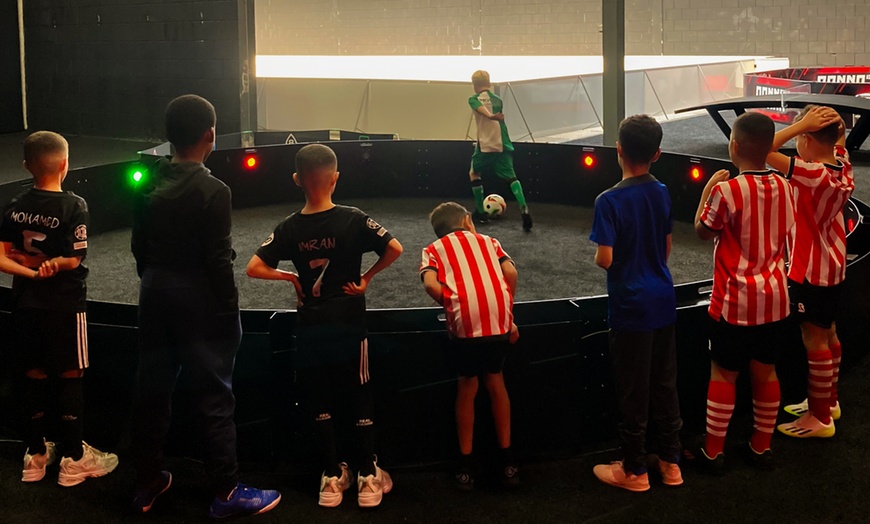 Image 1: Scoor het leukste voetbalfeestje voor 10 kinderen bij ICHIEVE FC