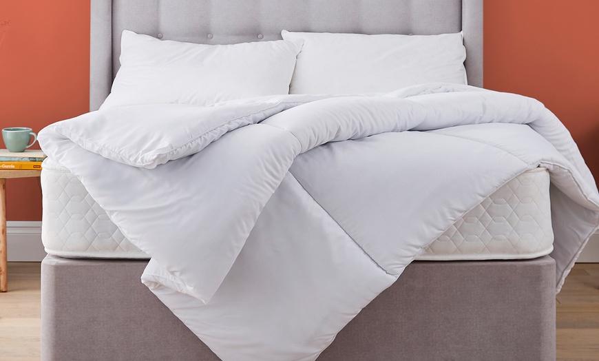 Image 1: Silentnight So Snug Duvet - 13.5 or 15 Tog Warmth
