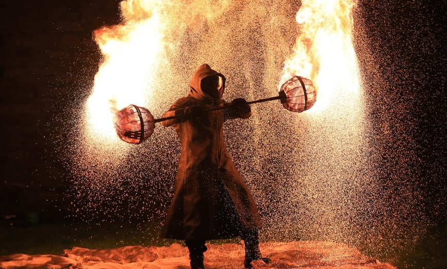 Image 5: The Christmas Circus of Wonders & Curiosities (Nov 29th - Jan 4th)