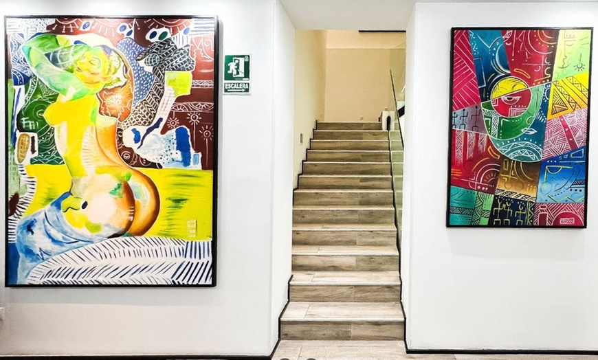 Image 2: Tratamiento relajante facial inyectado con opción a mesoterapia