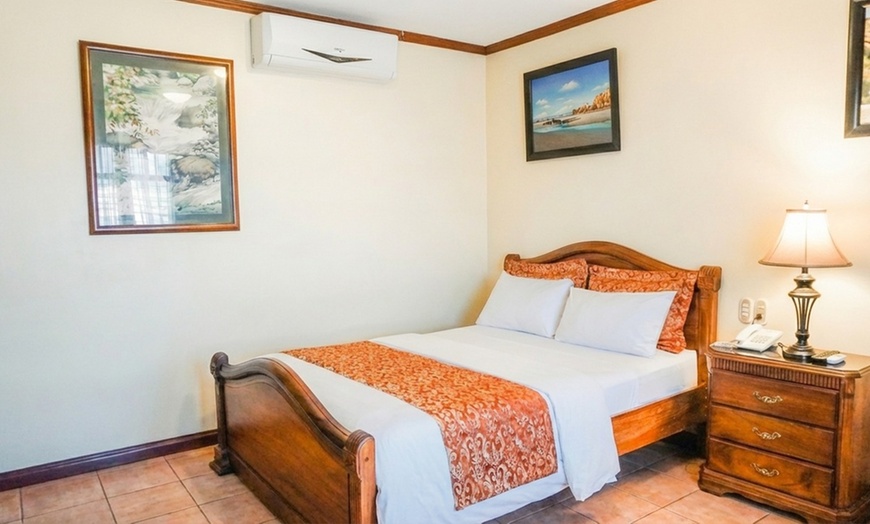 Image 2: ✈ 7-Night Costa Rica Volcano and Beach Trip with Air & Car Rental