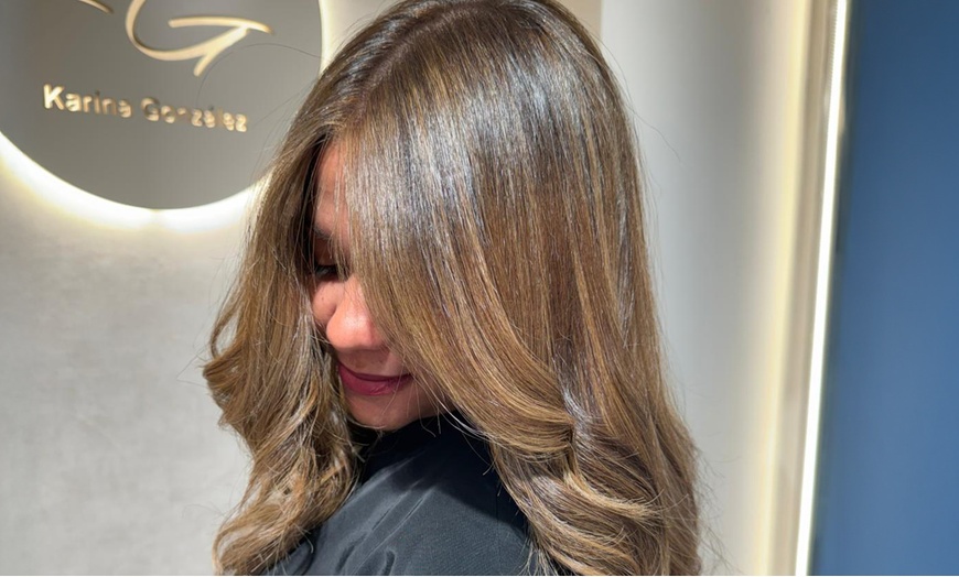 Image 15: Peluquería con lavado, mascarilla, corte, brushing y opción a tinte