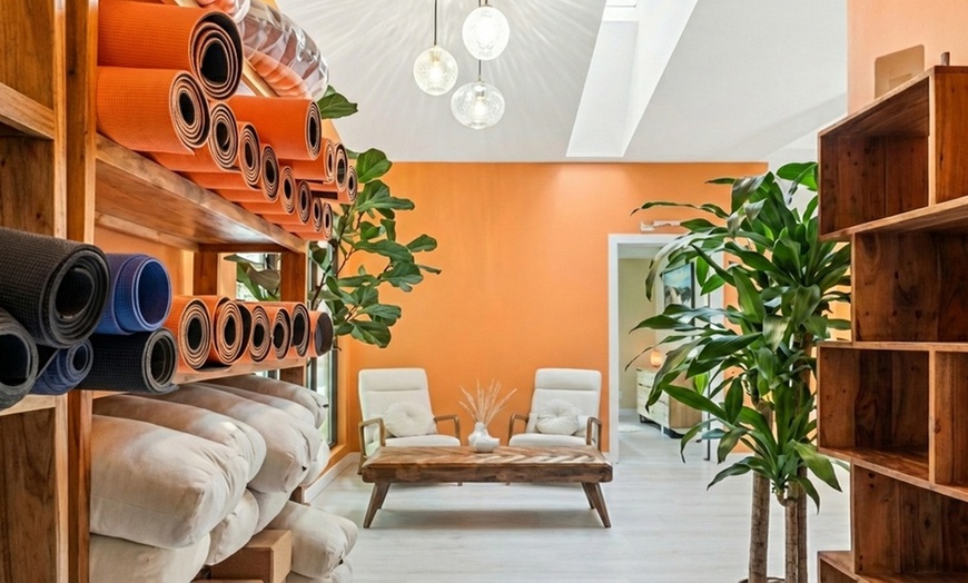 Image 3: Brain & Body Recess: Guided Couples Touch & Bond Weekend Series