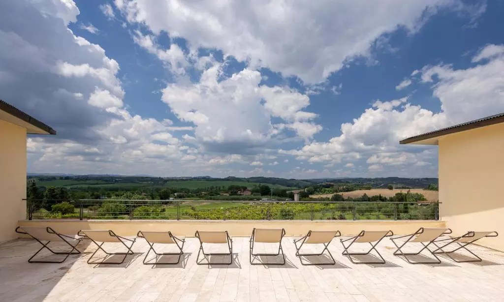 Siena 4*: camera Classic con colazione o mezza pensione, Spa e drink