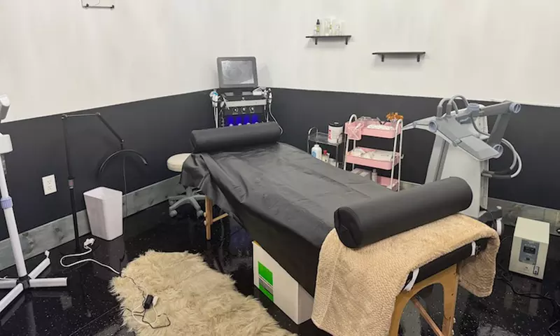 Refresh w/ a 60-Minute Swedish or Deep Tissue Massage w/ Aromatherapy